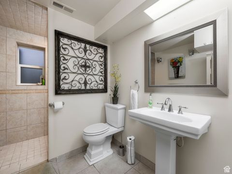 Tiny photo for 208 S 1100 E, Payson, UT 84651 (MLS # 2116457)