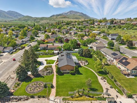 Tiny photo for 208 S 1100 E, Payson, UT 84651 (MLS # 2116457)