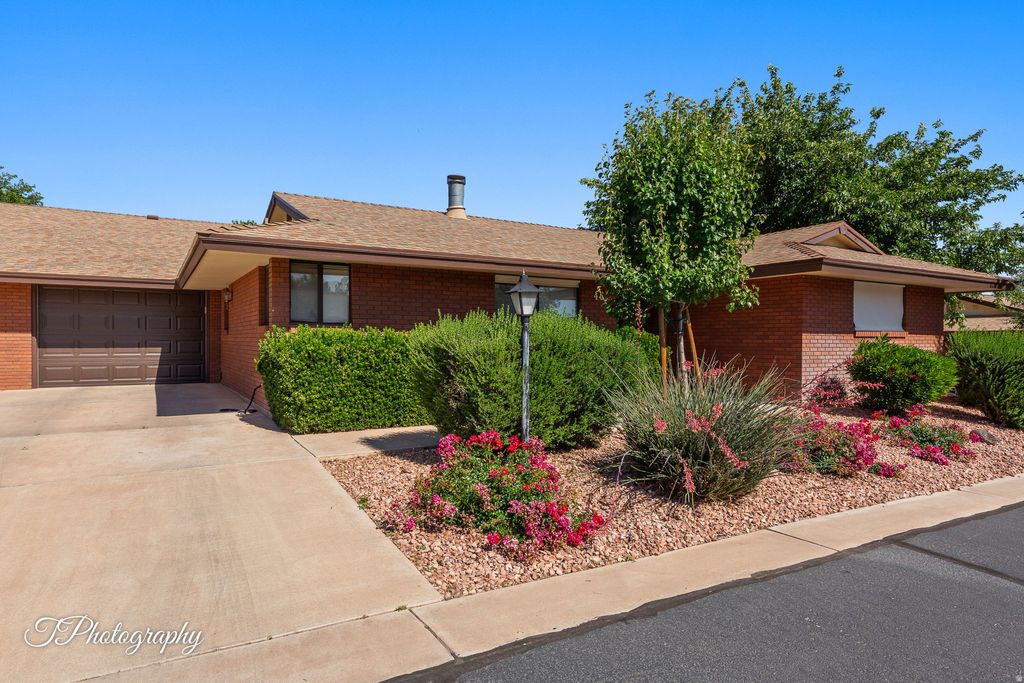 Photo of 840 S 400 E #46, Saint George, UT 84770 (MLS # 2135675)