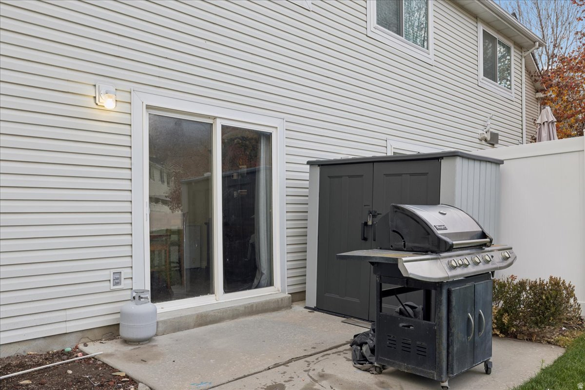 RIVERVIEW TOWNHOMES - Residential