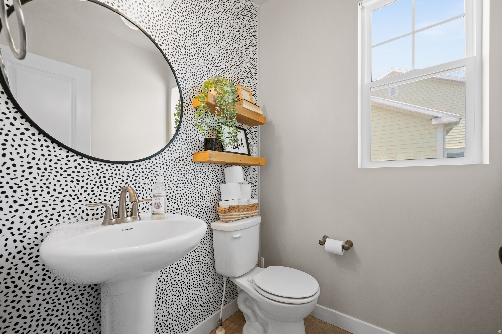 DAYBREAK - Residential