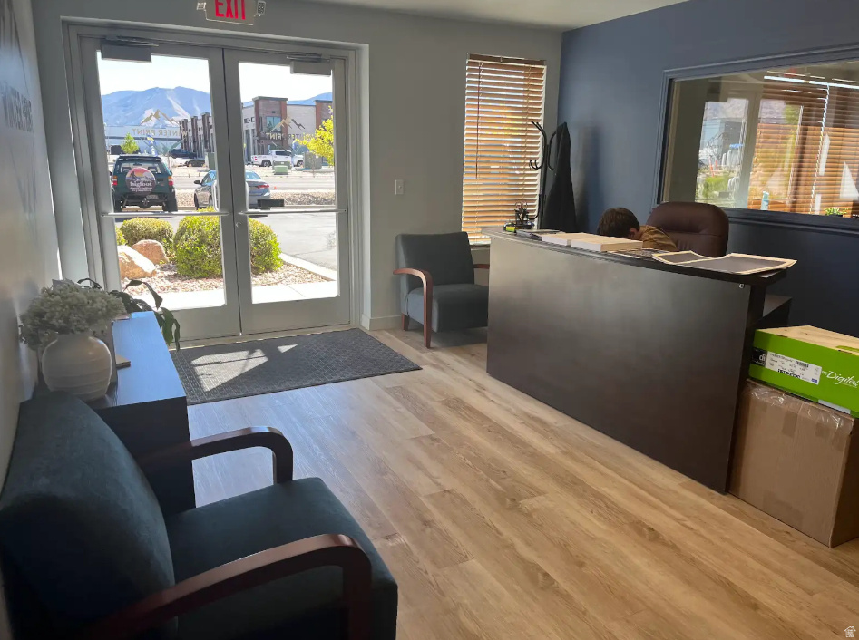 NORTH SPRINGS BUSINESS PARK - Commercial Lease