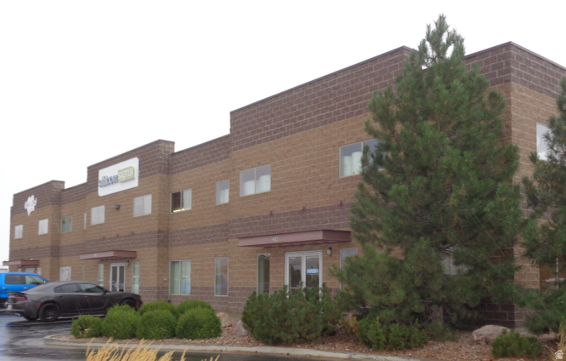 NORTH SPRINGS BUSINESS PARK - Commercial Lease