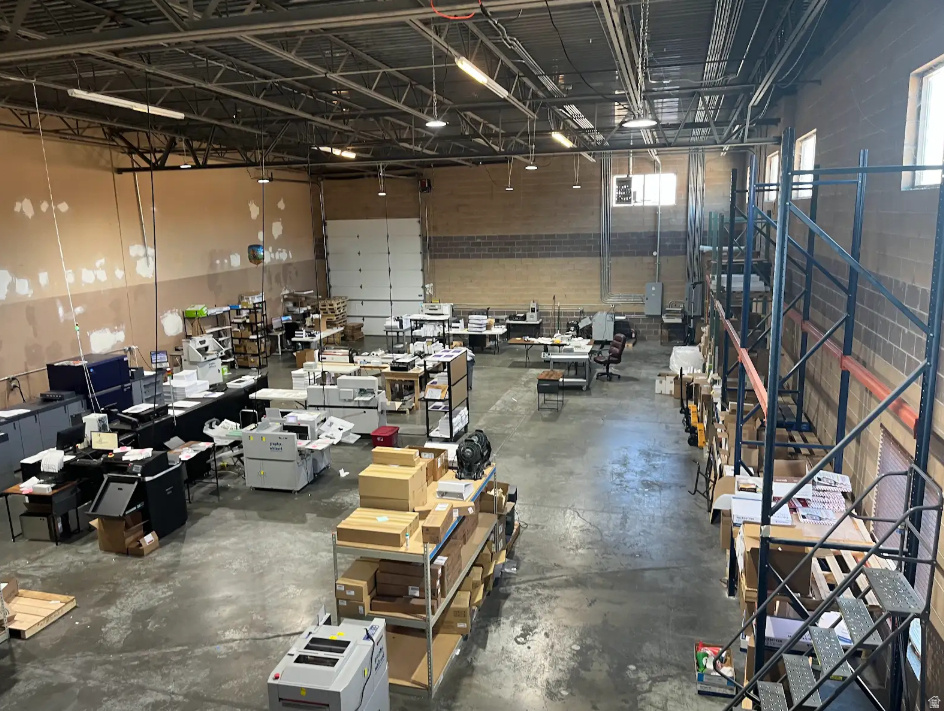 NORTH SPRINGS BUSINESS PARK - Commercial Lease