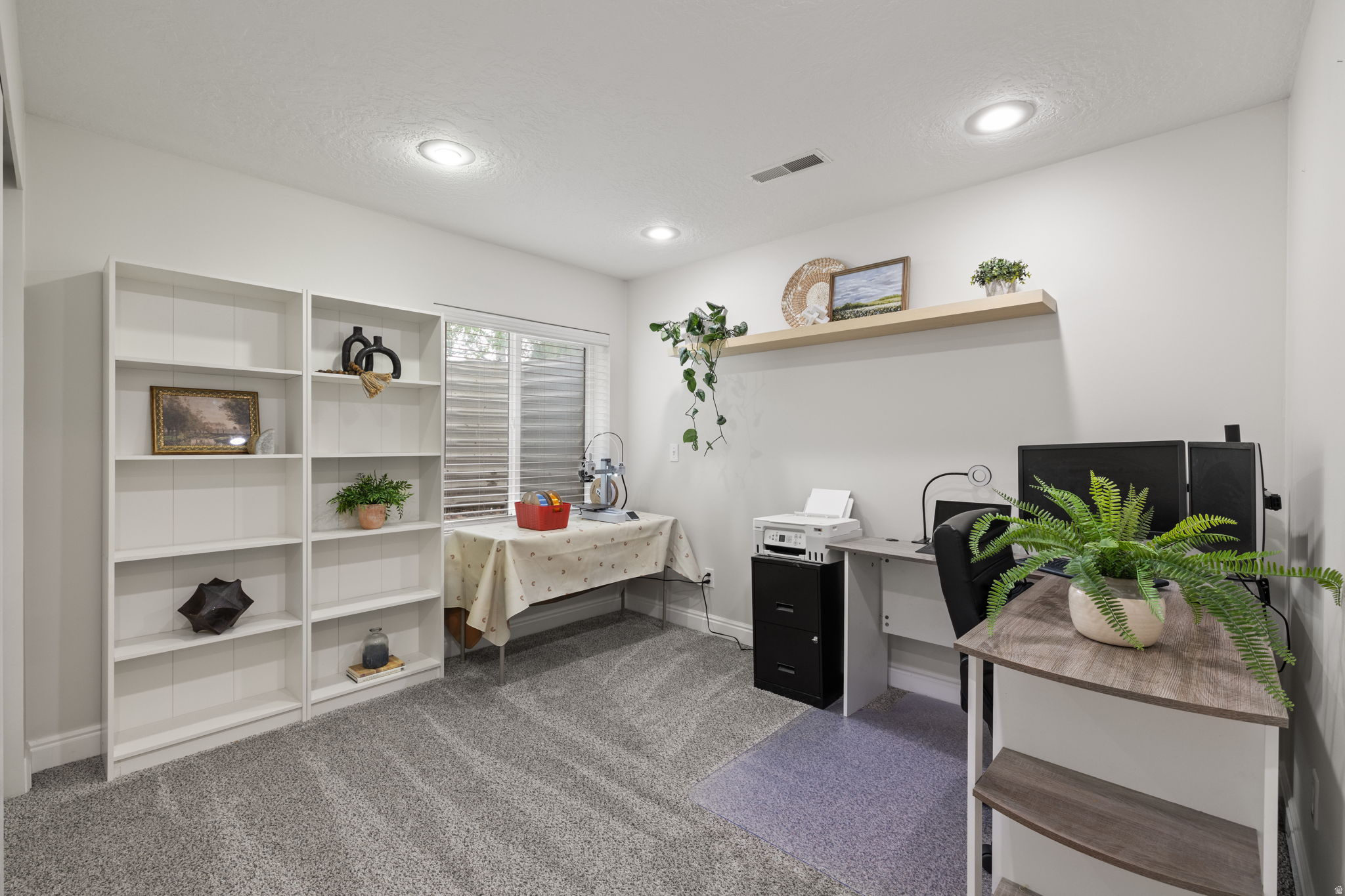 WINDSOR MEADOWS - Residential