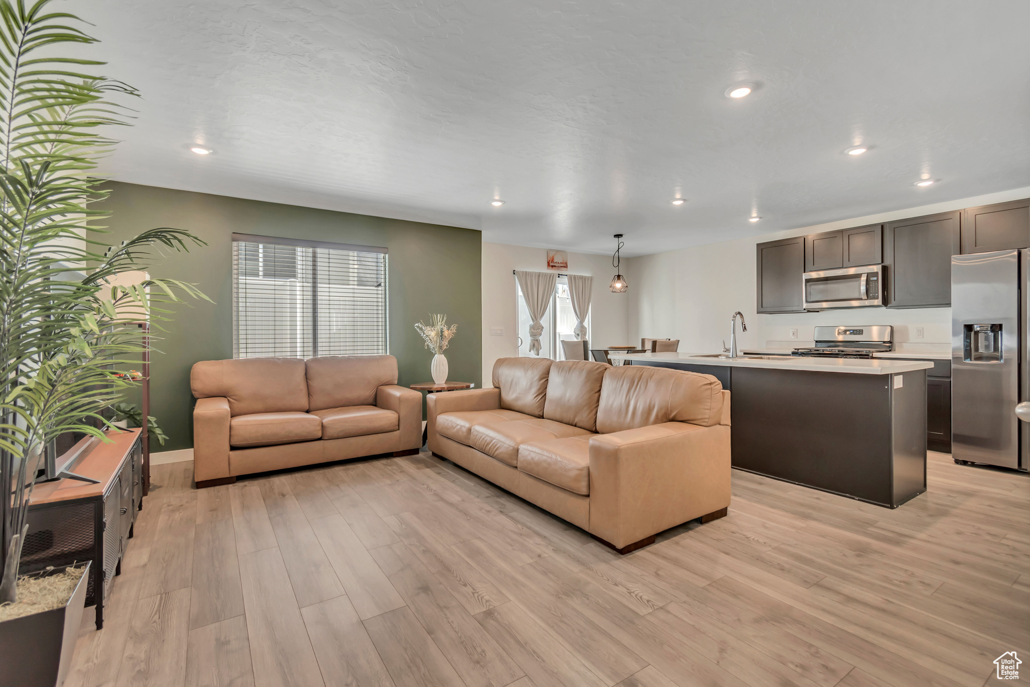 1918 N PATCHWORK AVE