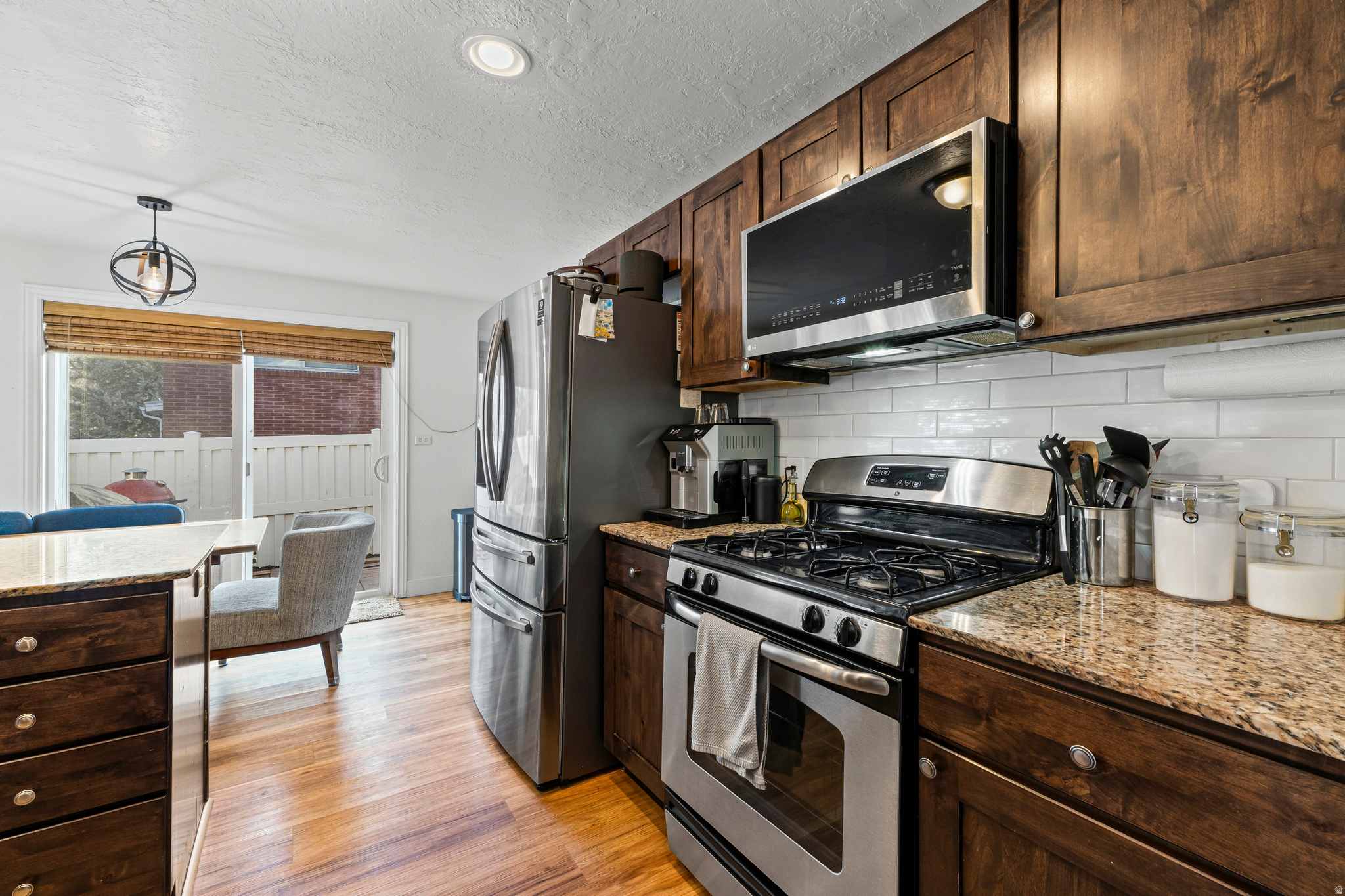 CRESTWOOD - Residential