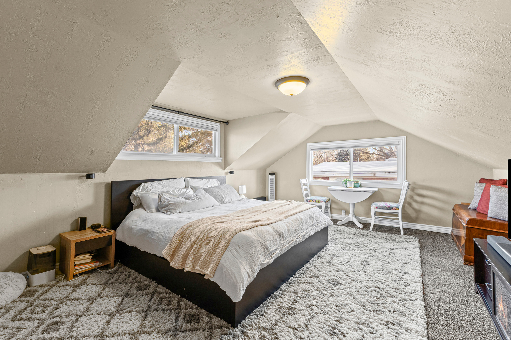 CRESTWOOD - Residential