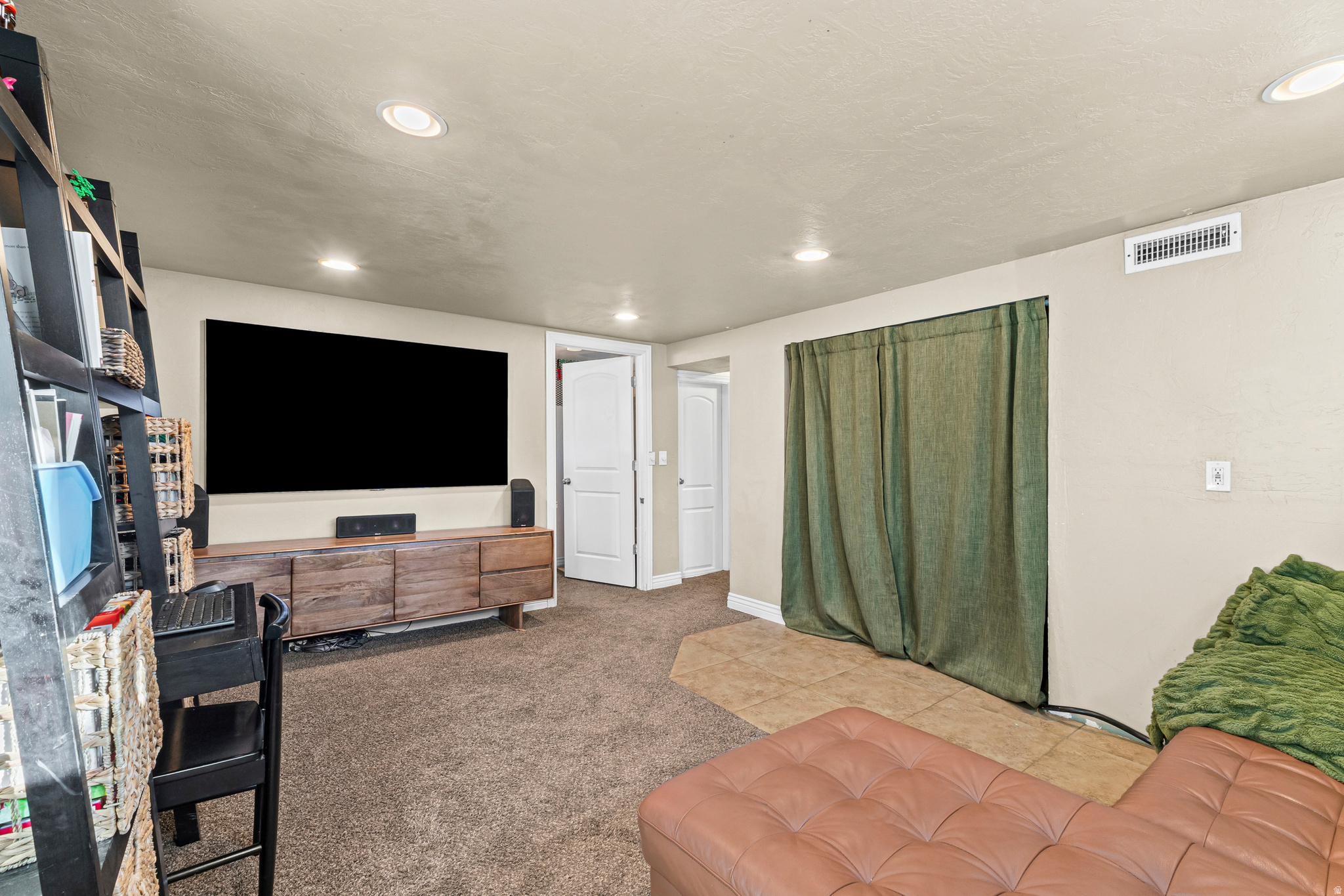 CRESTWOOD - Residential