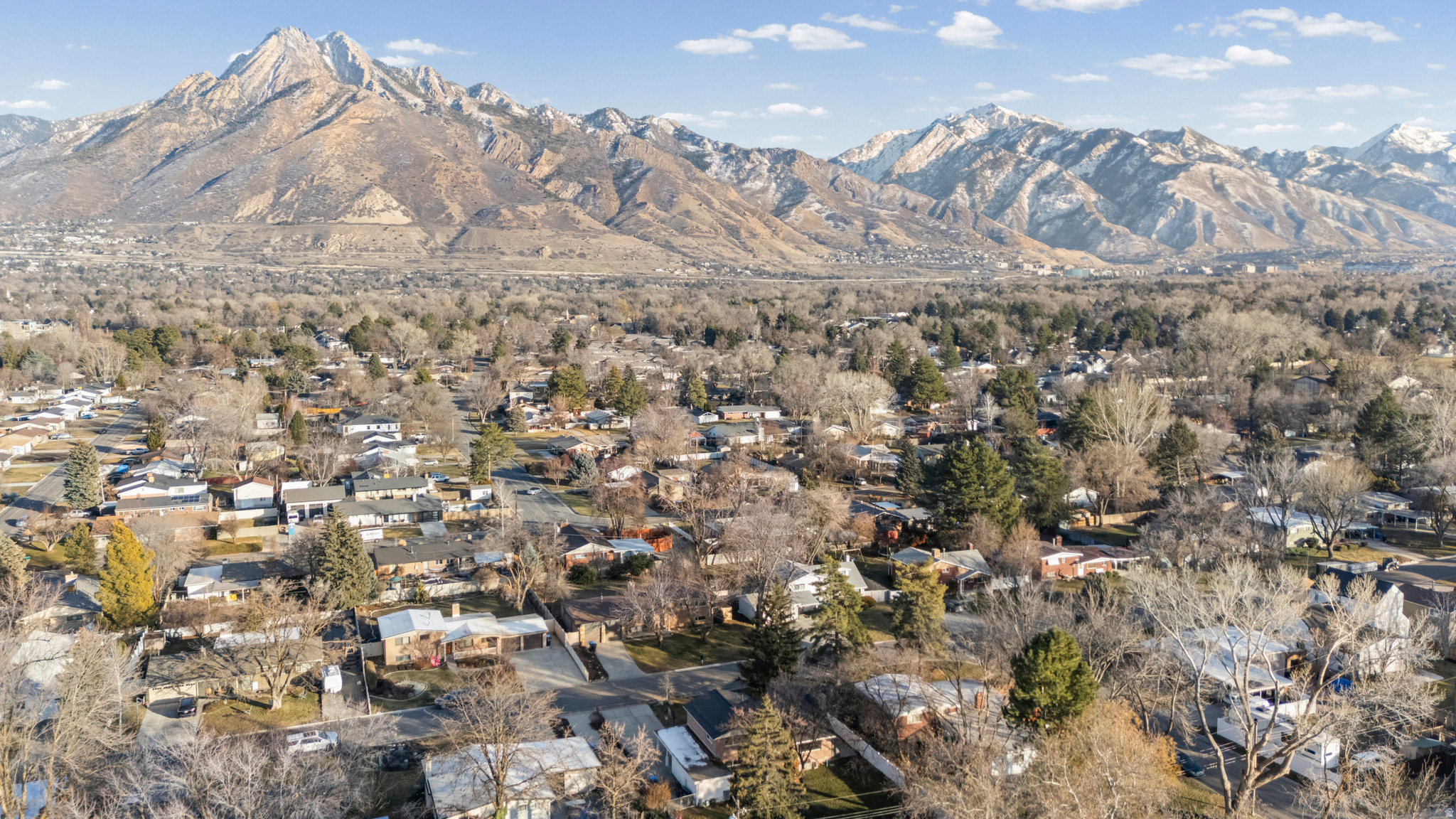 CRESTWOOD - Residential