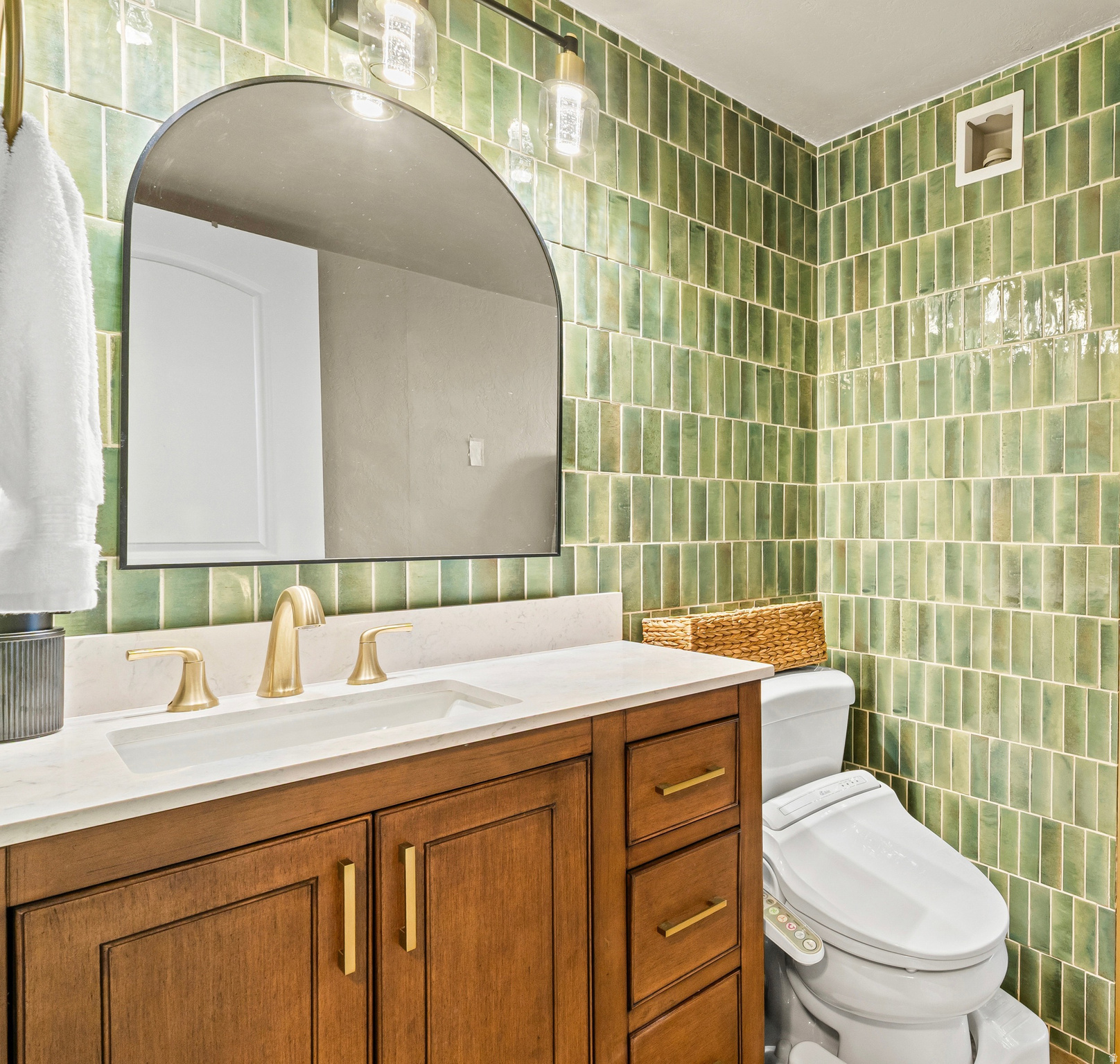 CRESTWOOD - Residential