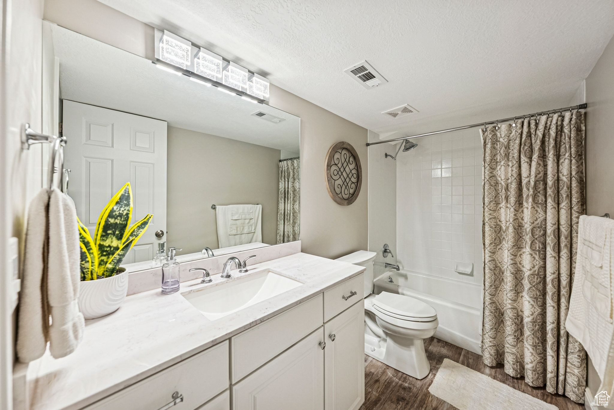 COTTONWOOD - Residential
