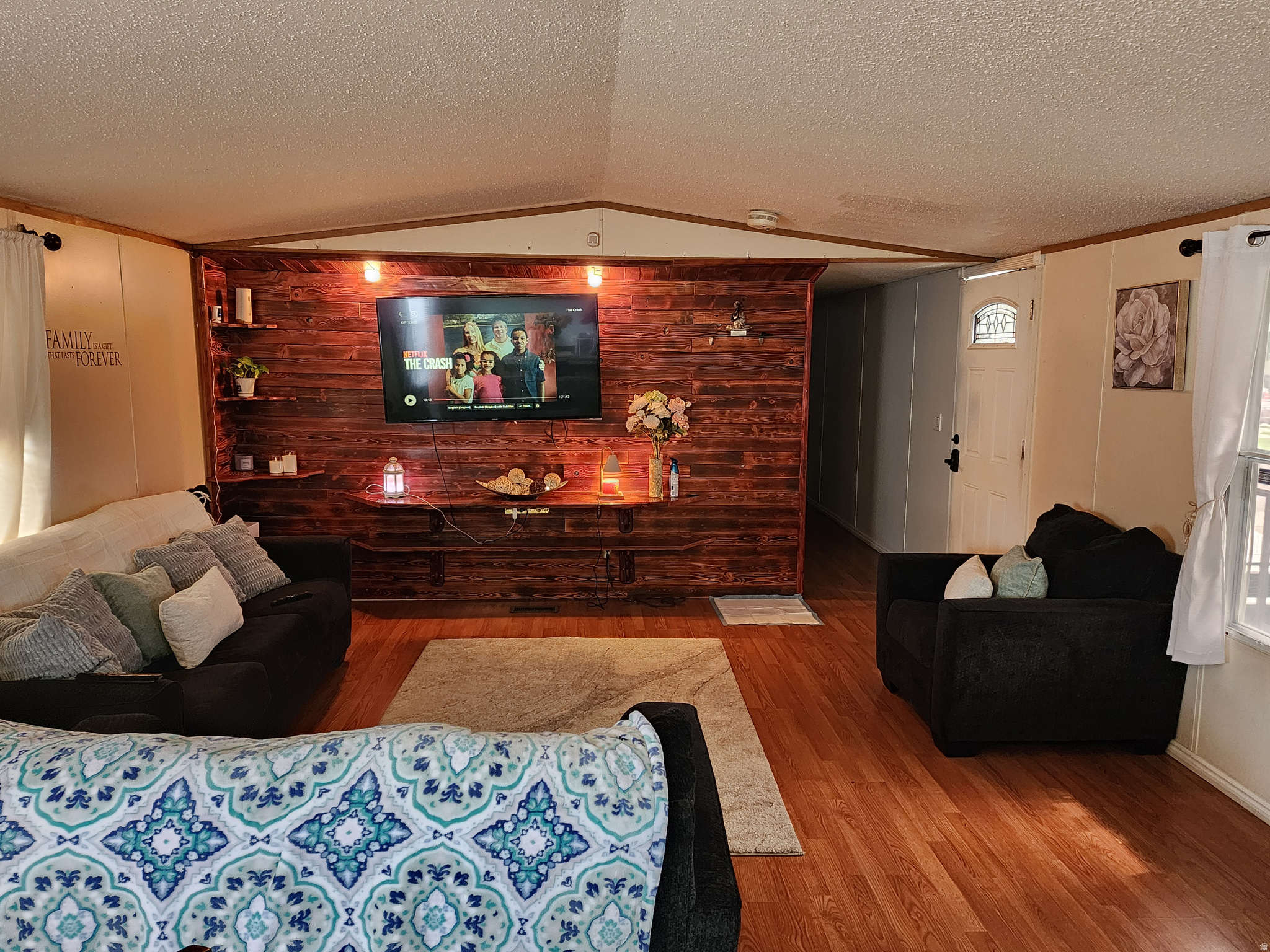 RIVERSIDE - Residential