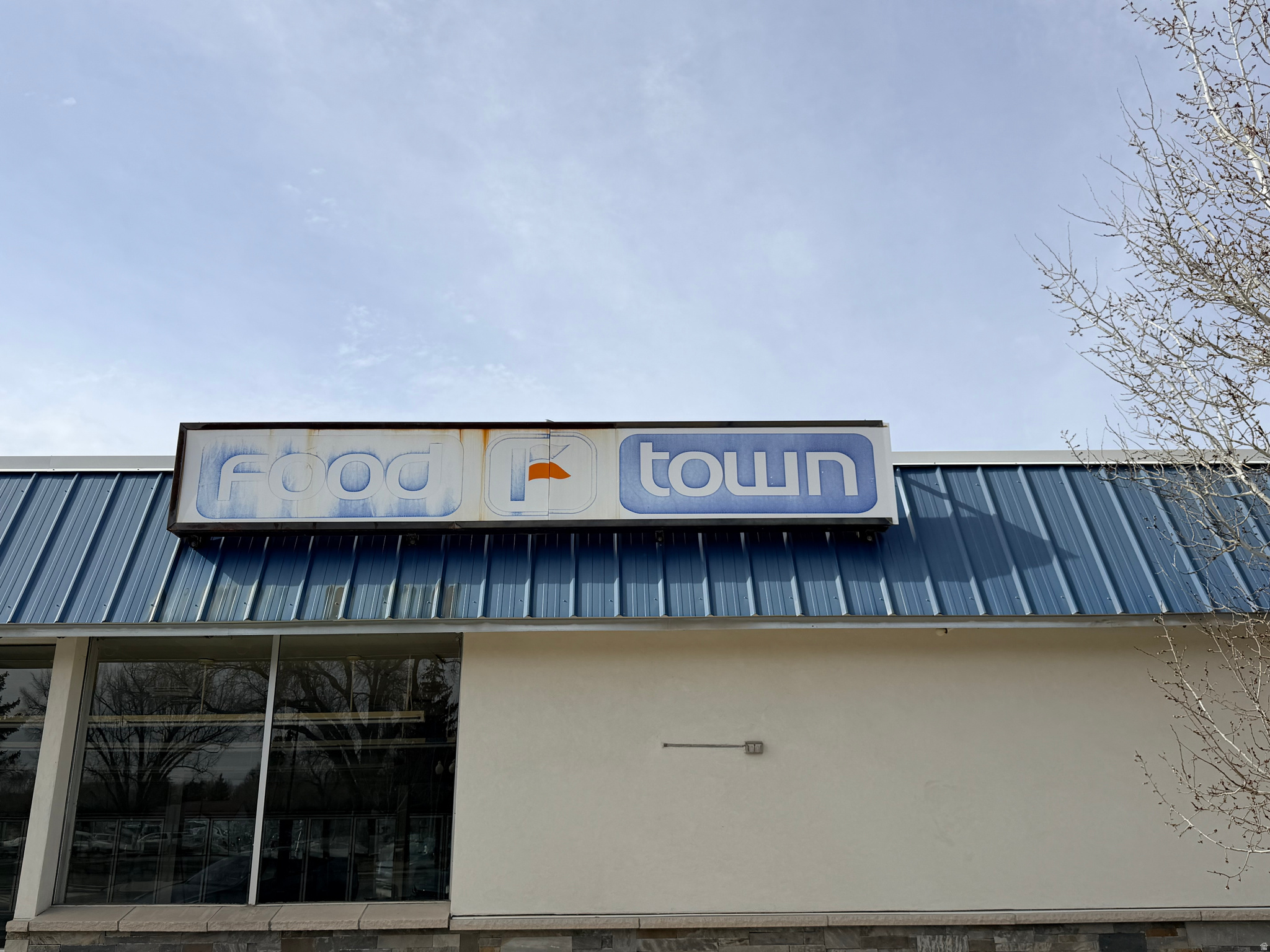 COALVILLE TOWN - Commercial Sale