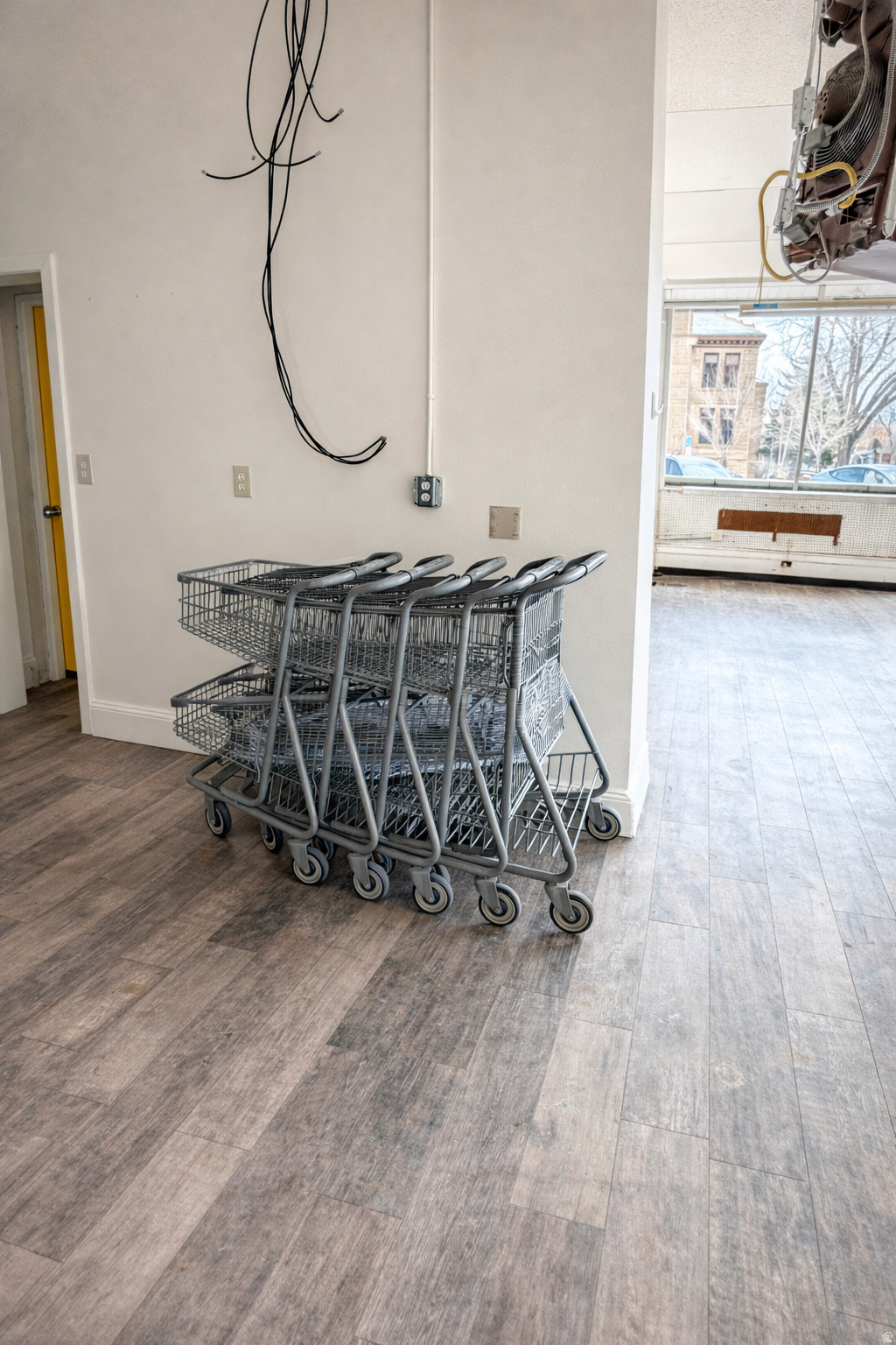 COALVILLE TOWN - Commercial Sale