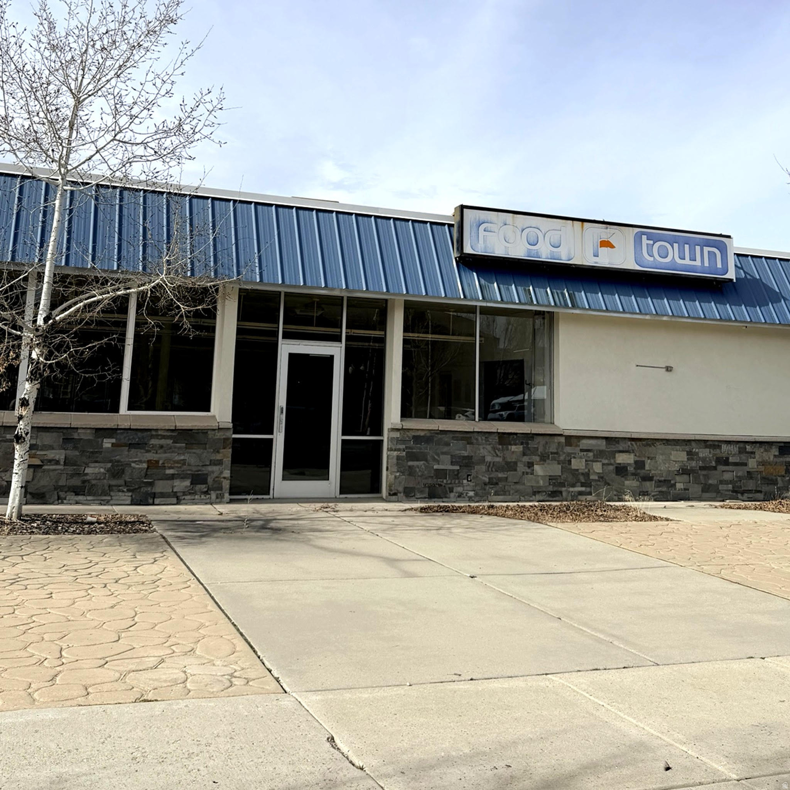 COALVILLE TOWN - Commercial Sale