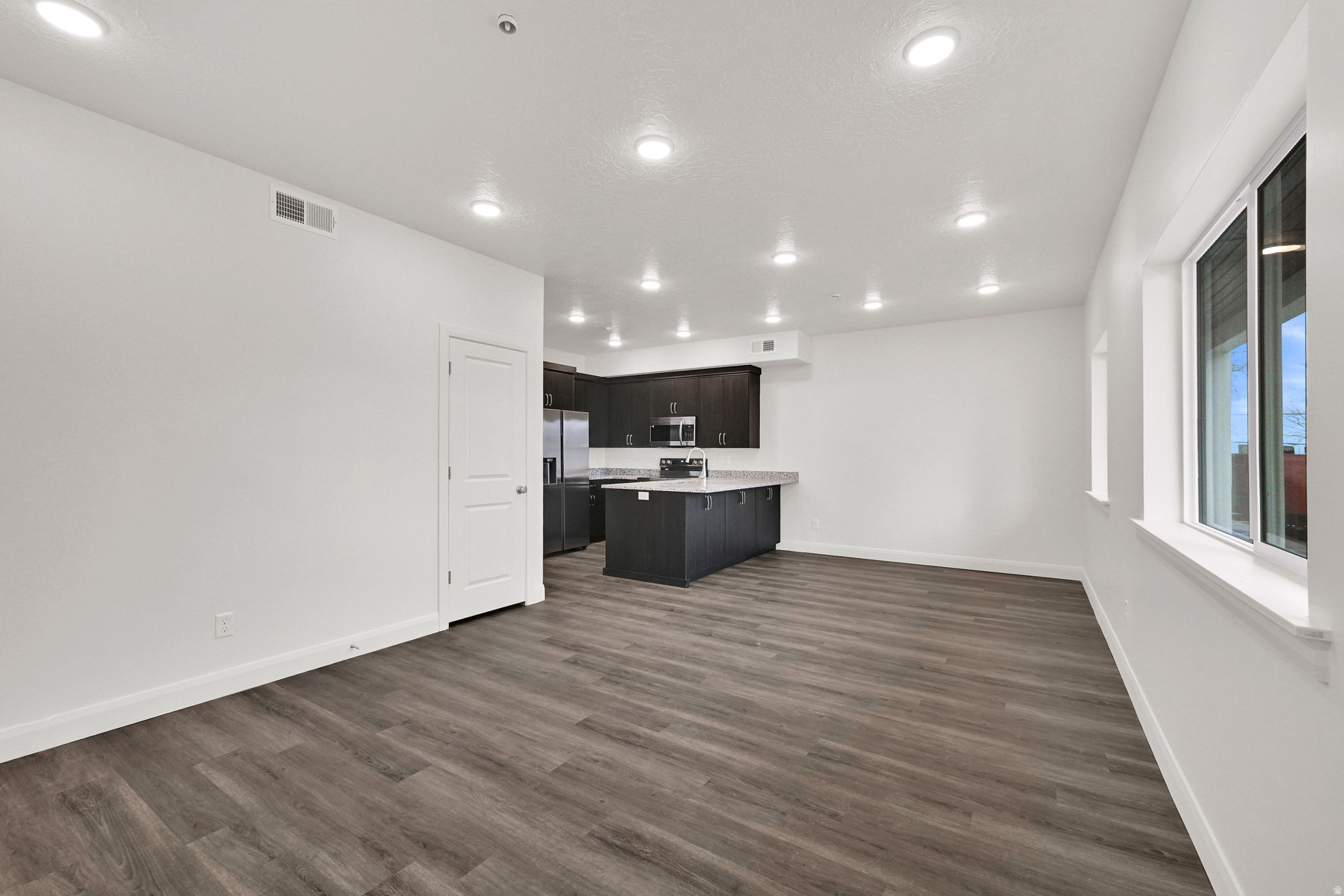ASPEN APTS - Residential Income