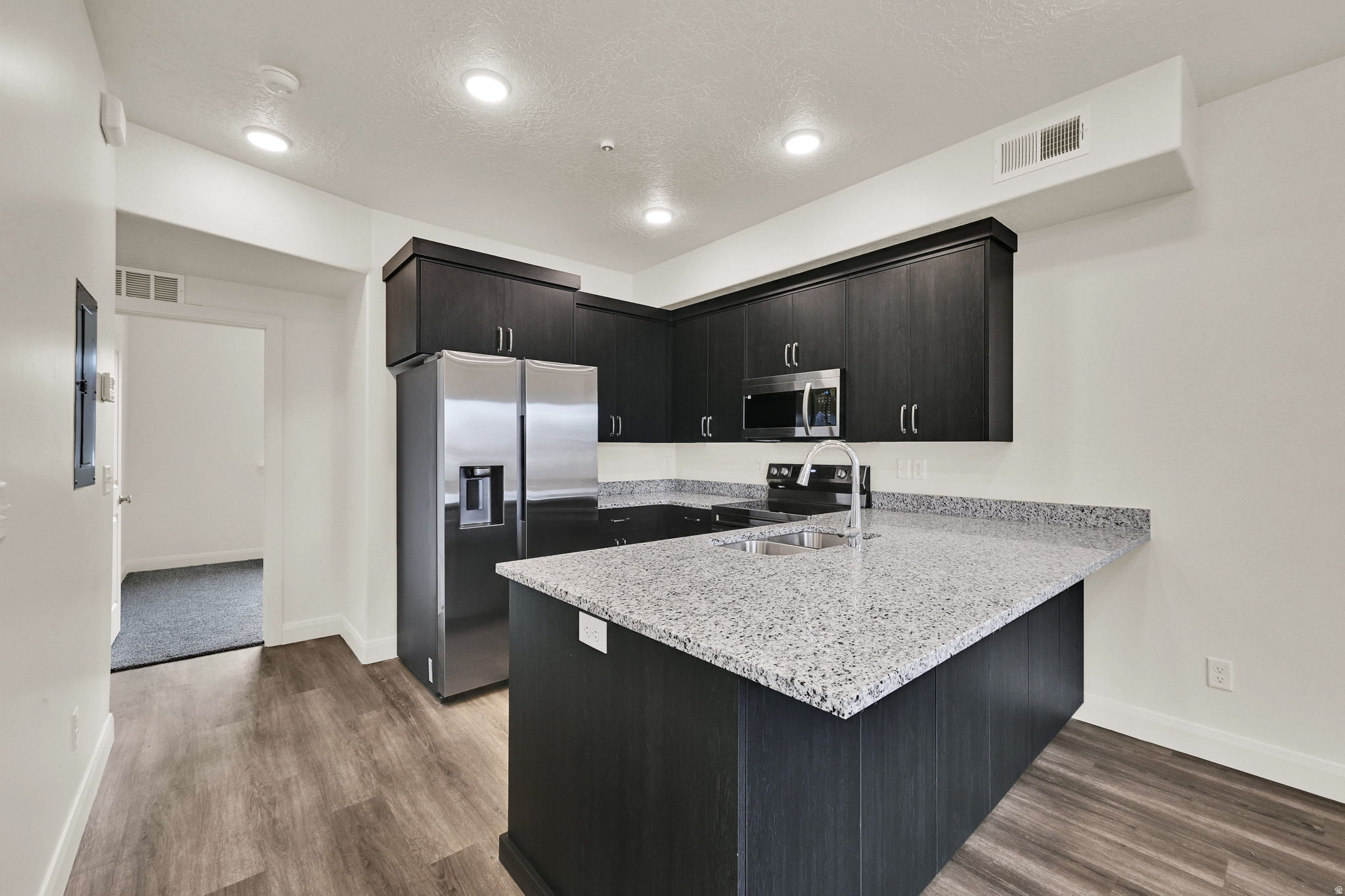 ASPEN APTS - Residential Income