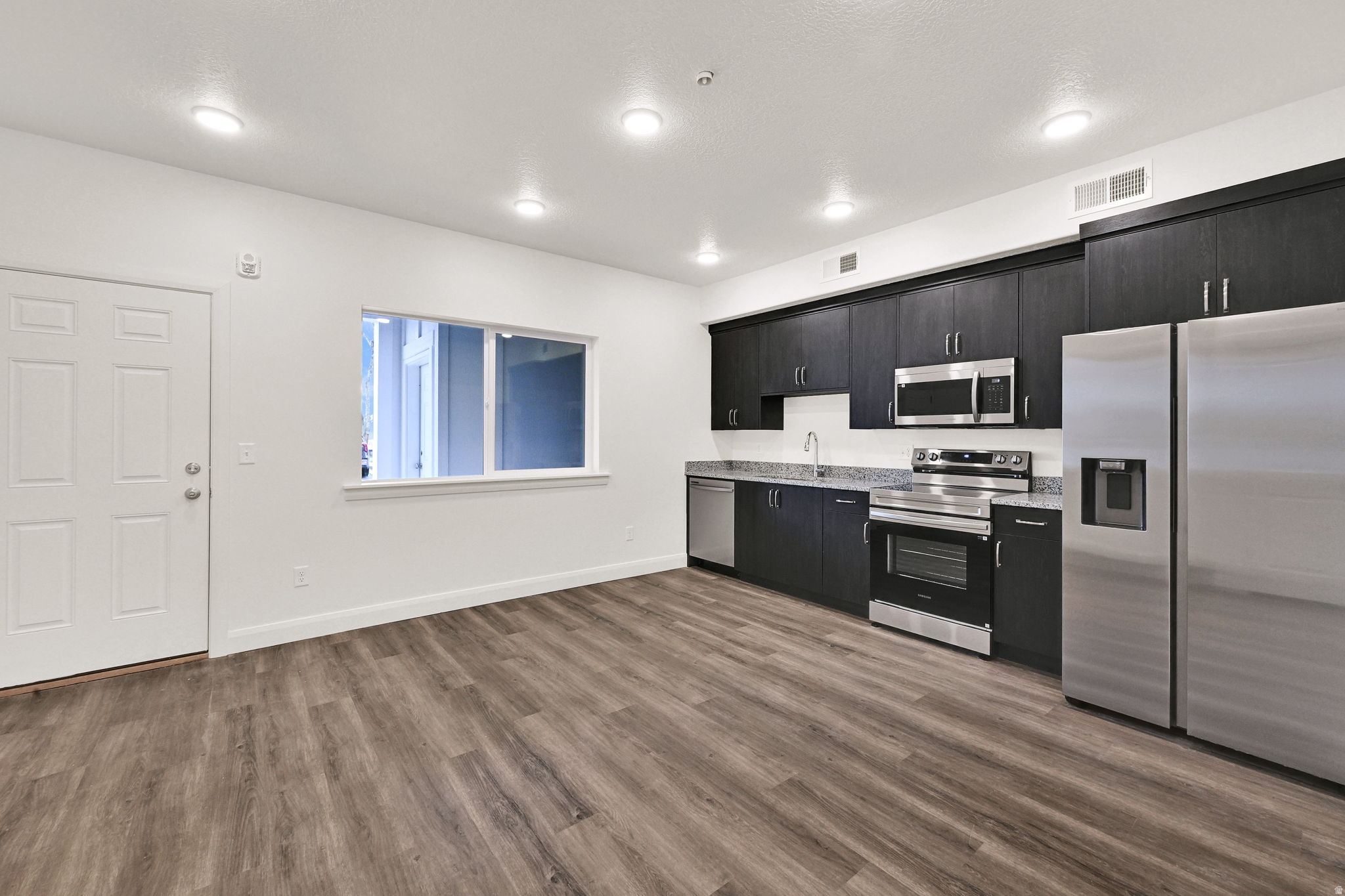ASPEN APTS - Residential Income