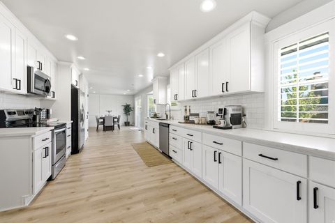 Tiny photo for 1405 E VINTRY LN S, Murray, UT 84121 (MLS # 2156367)