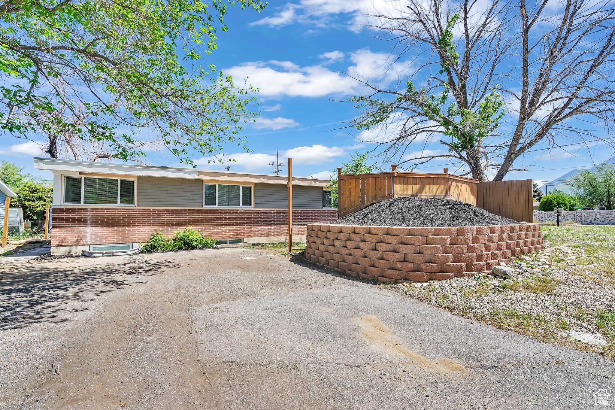 8716 S 1300, Sandy, Utah image 34