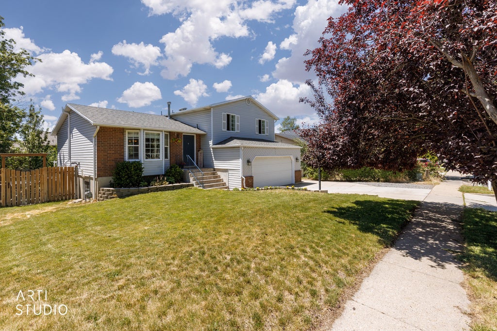 Photo of 1122 E 2400 N, Layton, UT 84040 (MLS # 2164793)
