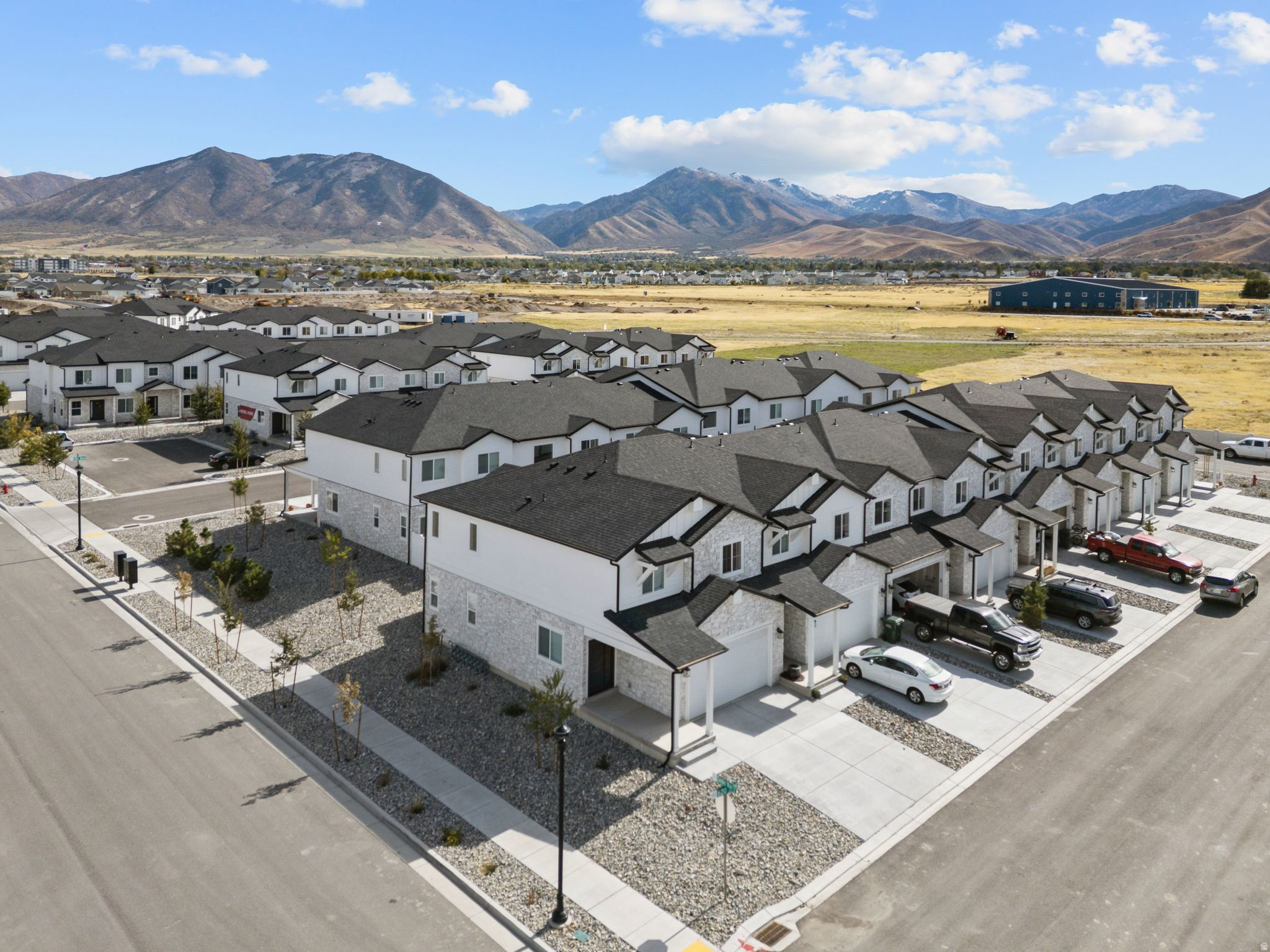 LEXINGTON TOWN HOMES - Residential