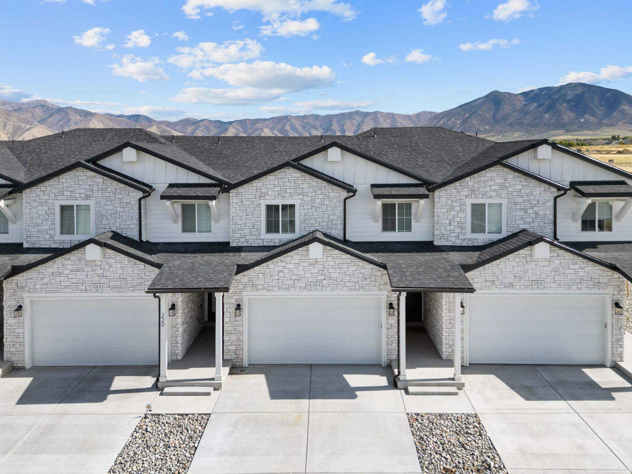 LEXINGTON TOWN HOMES - Residential