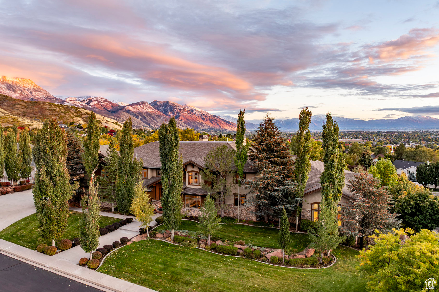 CANBERRA HILLS - Residential