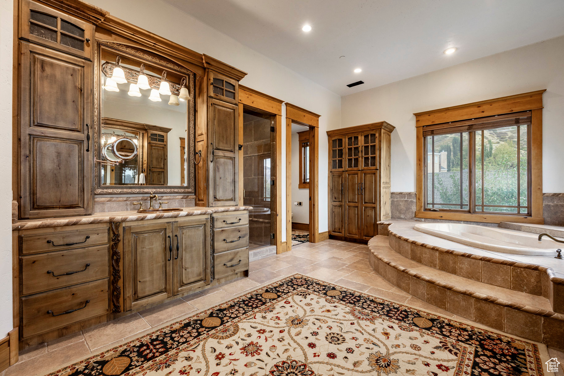 CANBERRA HILLS - Residential