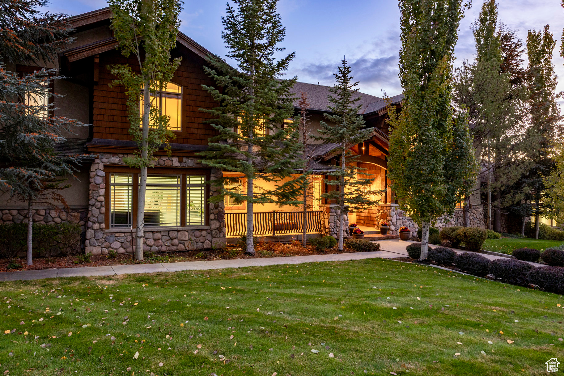 CANBERRA HILLS - Residential