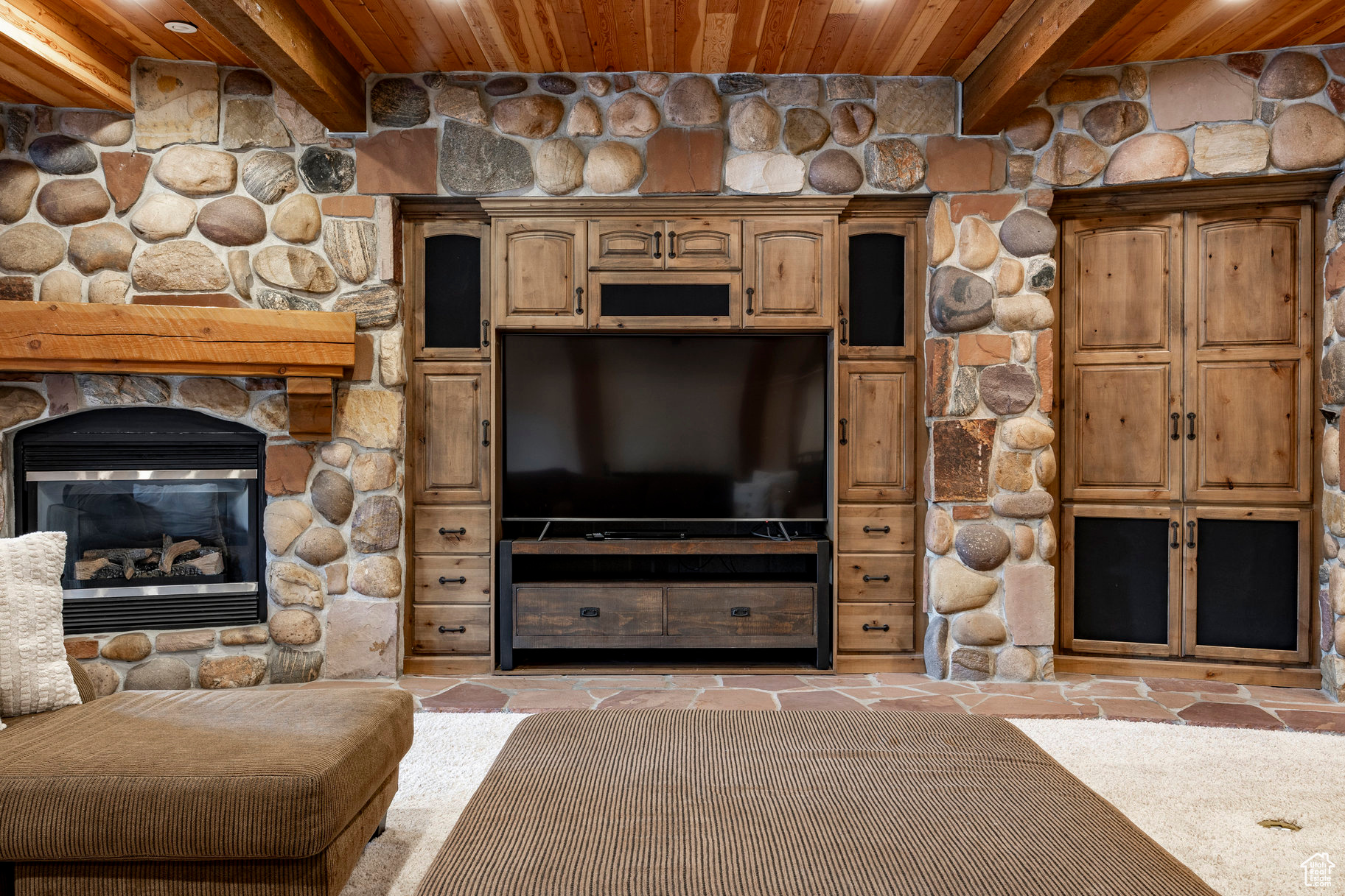 CANBERRA HILLS - Residential