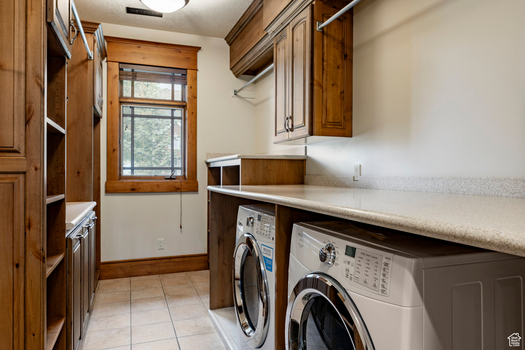 CANBERRA HILLS - Residential