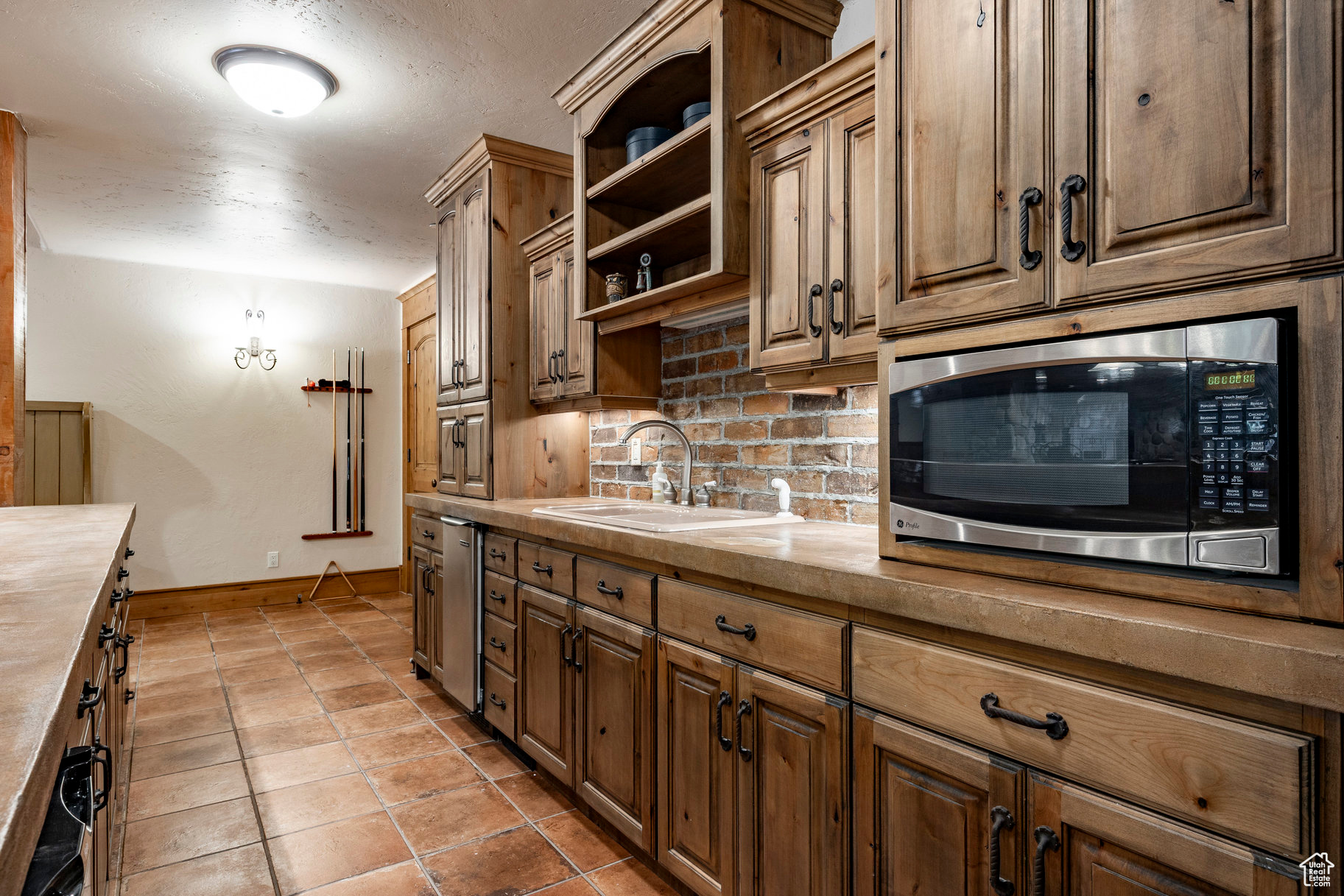 CANBERRA HILLS - Residential