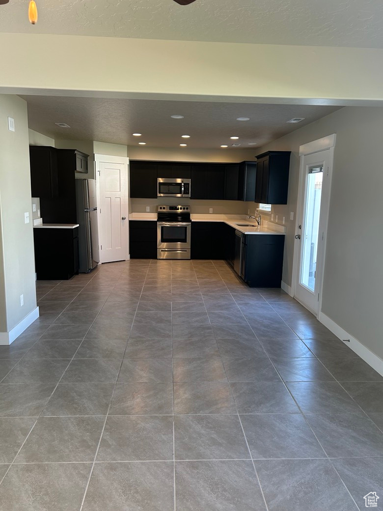 QUAIL VALLEY B - Residential Income