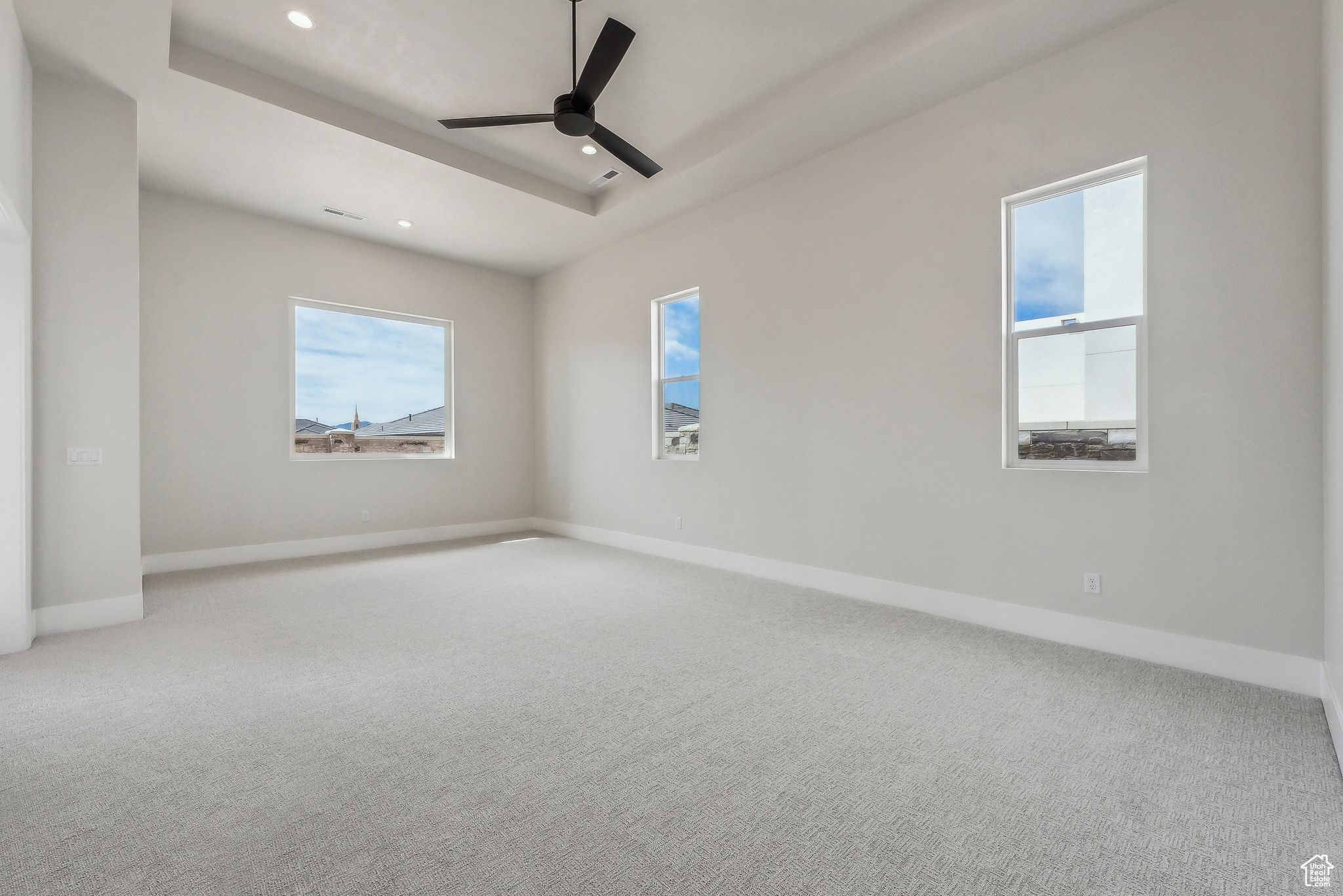 HAWKEYE POINT - Residential