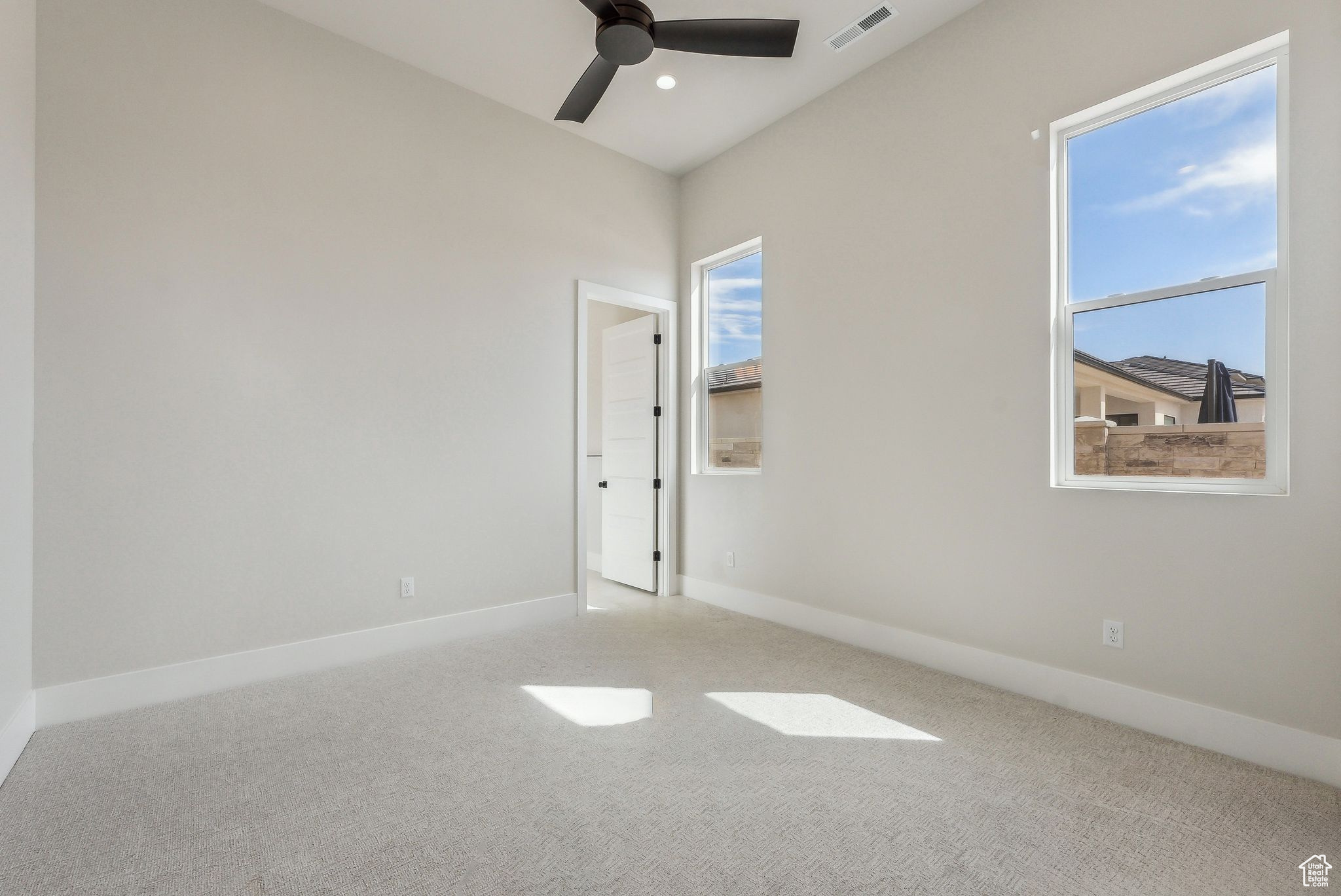 HAWKEYE POINT - Residential