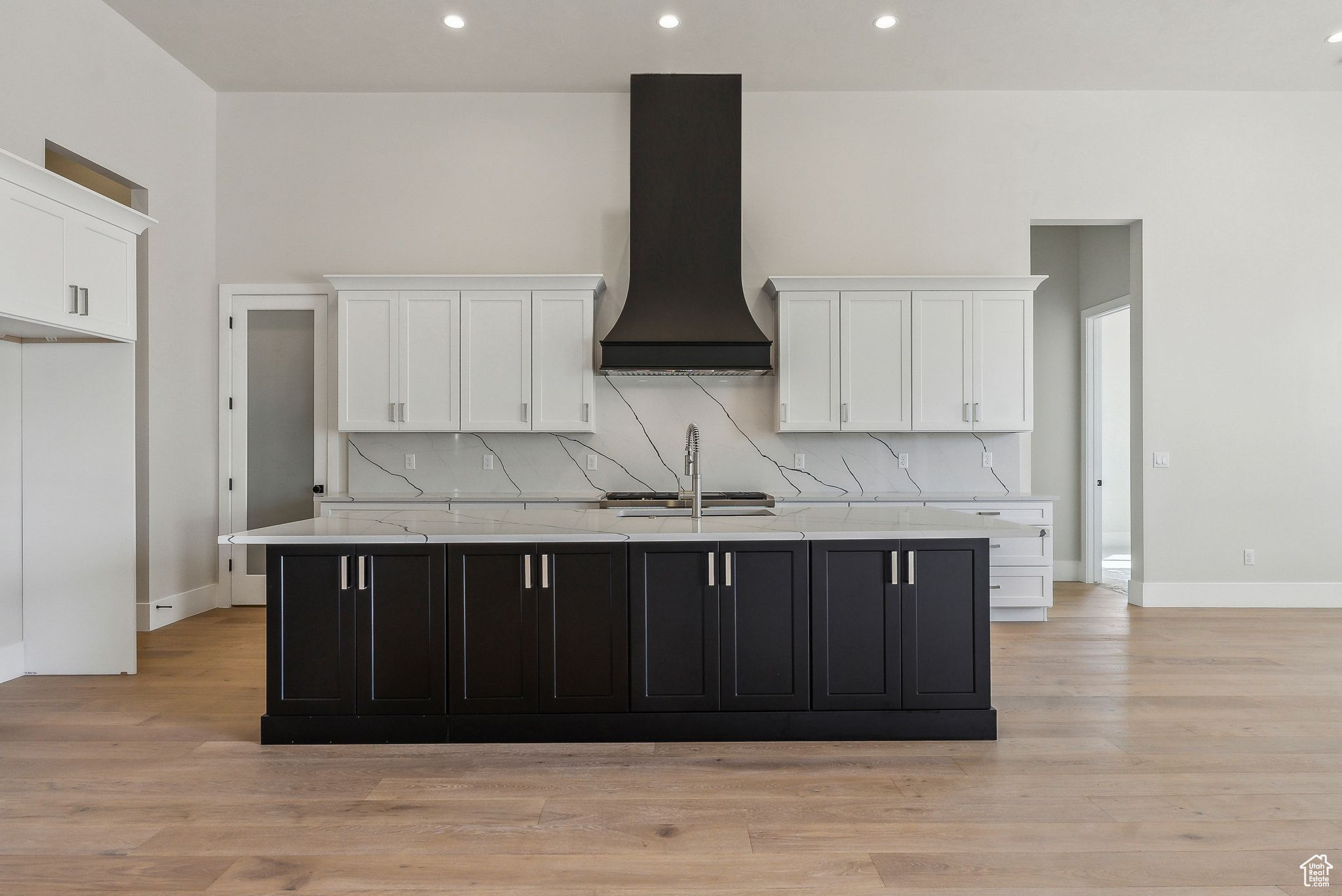 HAWKEYE POINT - Residential