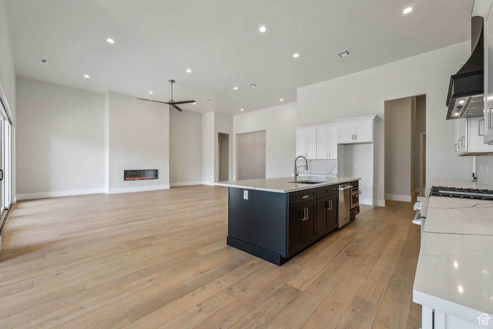 HAWKEYE POINT - Residential