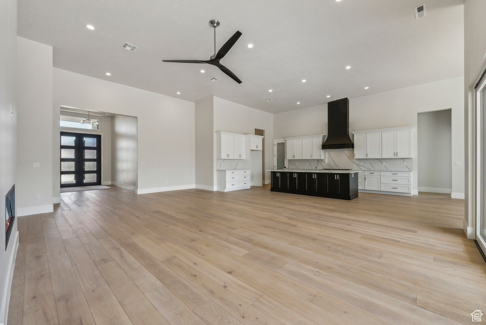 HAWKEYE POINT - Residential