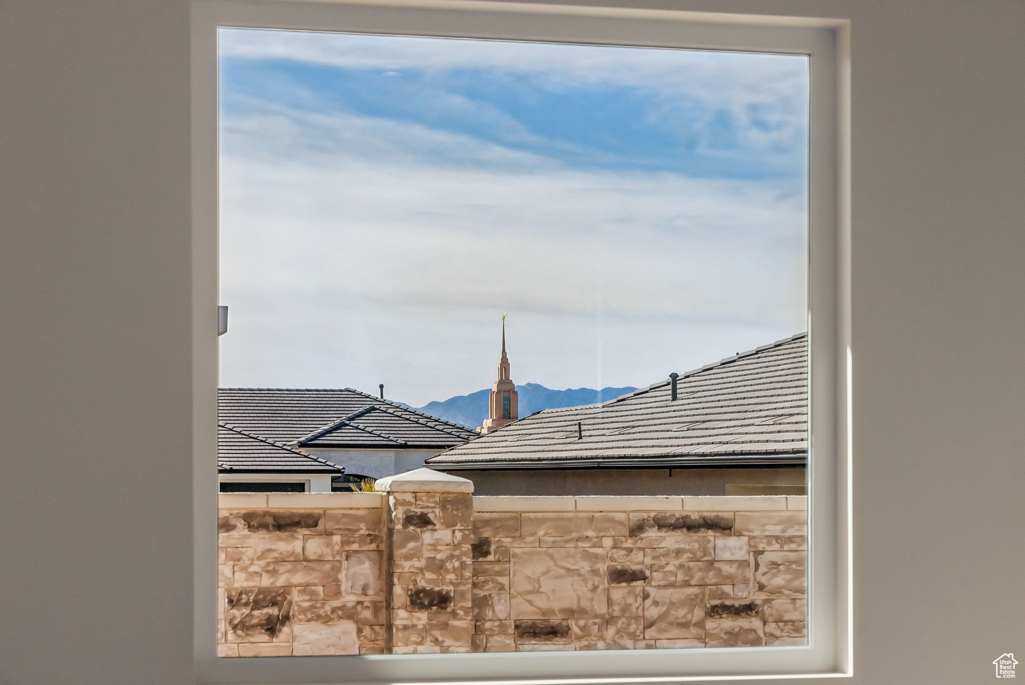 HAWKEYE POINT - Residential