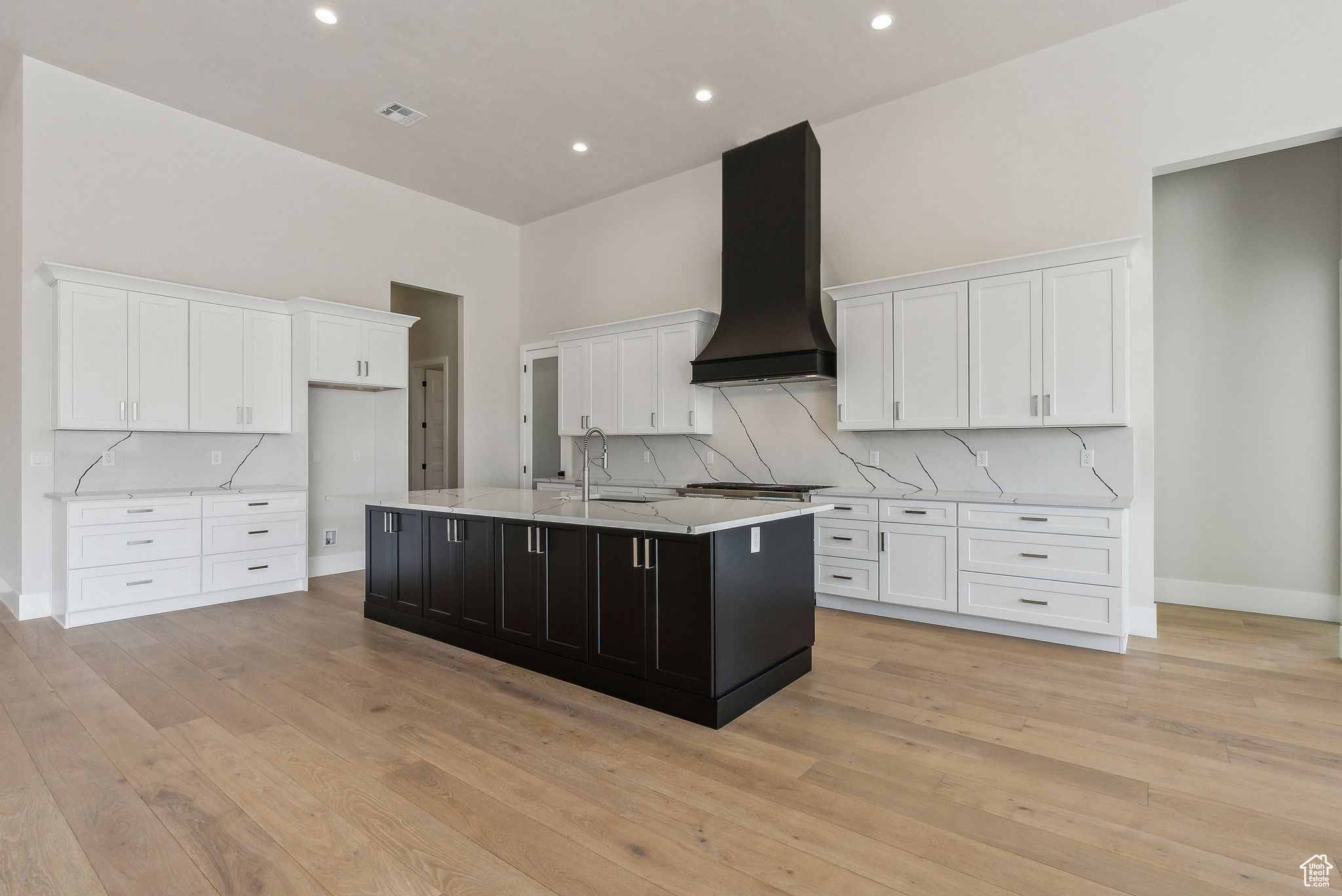 HAWKEYE POINT - Residential