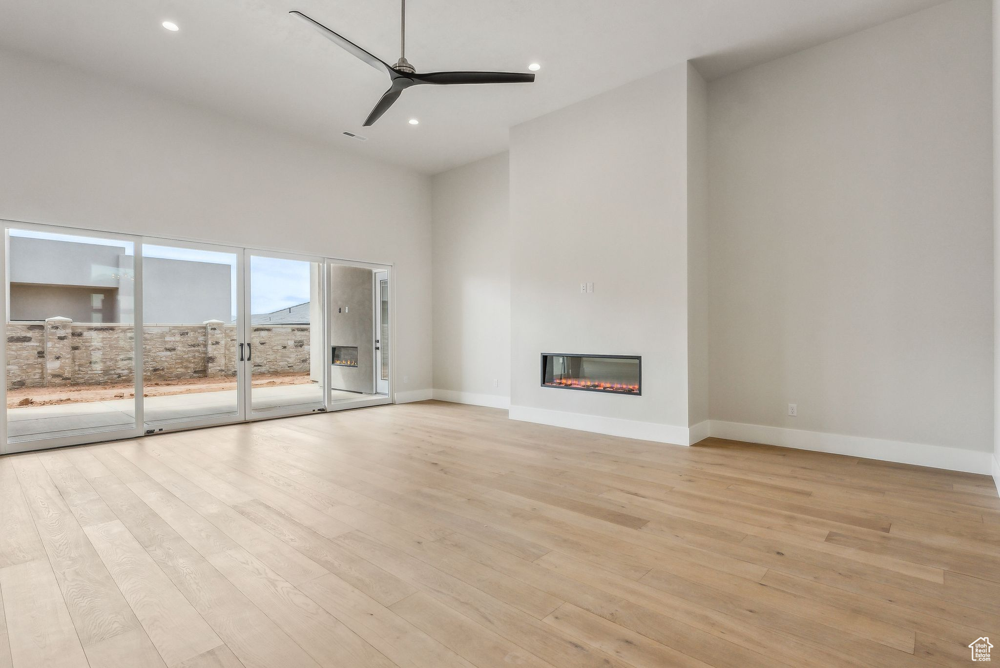 HAWKEYE POINT - Residential