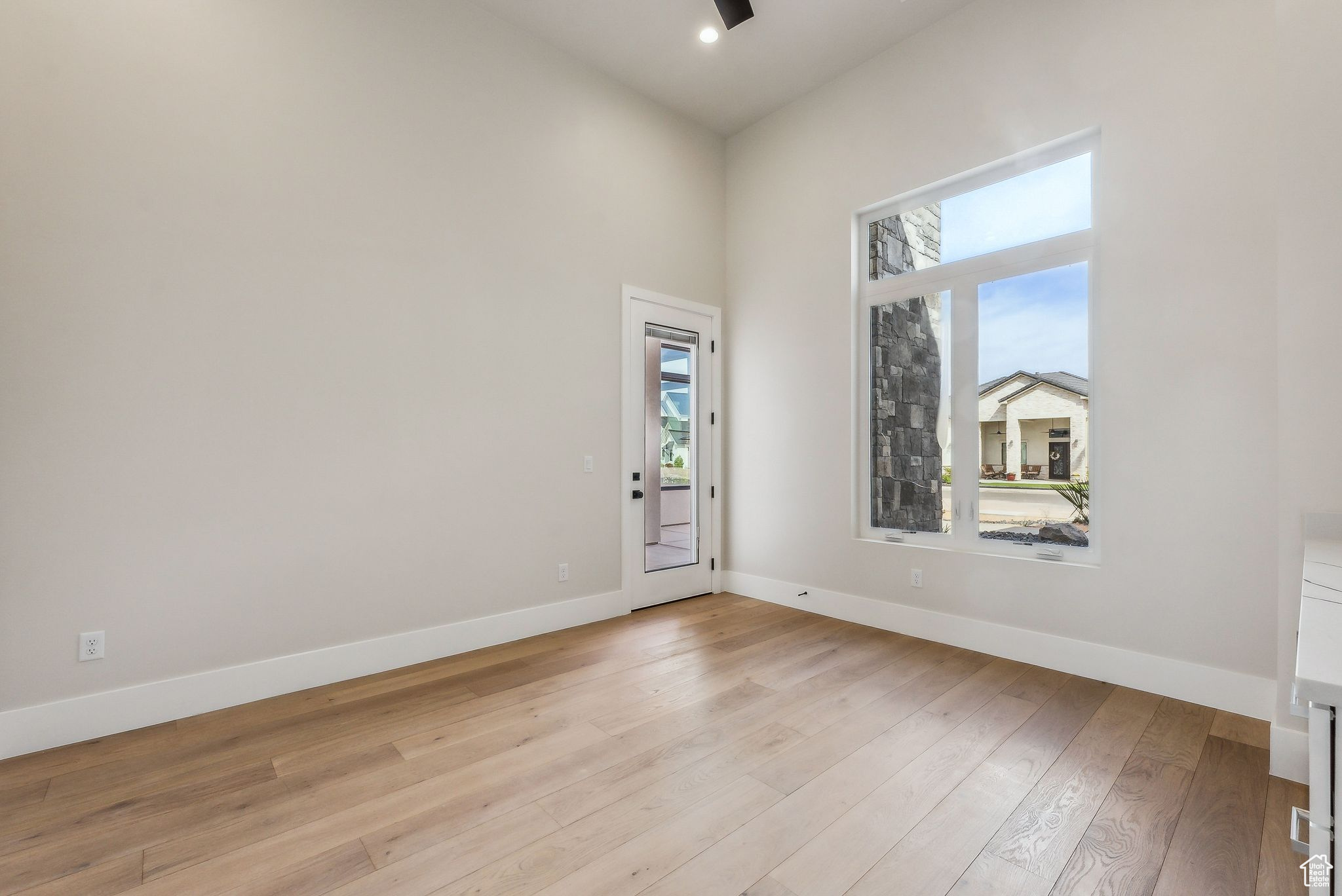 HAWKEYE POINT - Residential