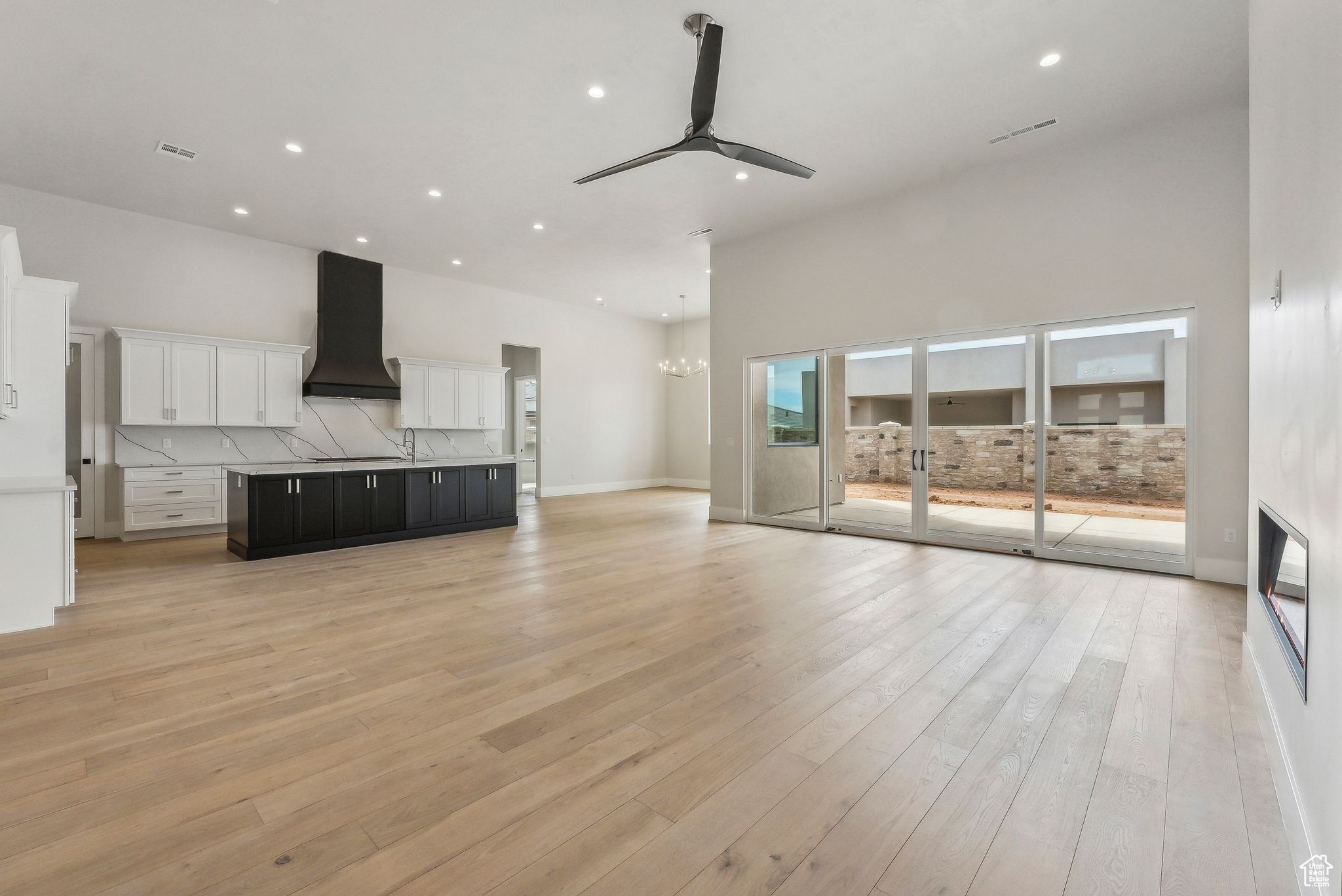 HAWKEYE POINT - Residential