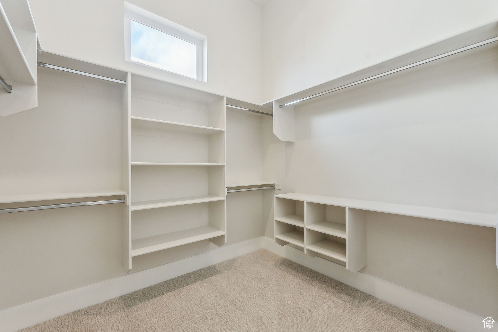 HAWKEYE POINT - Residential