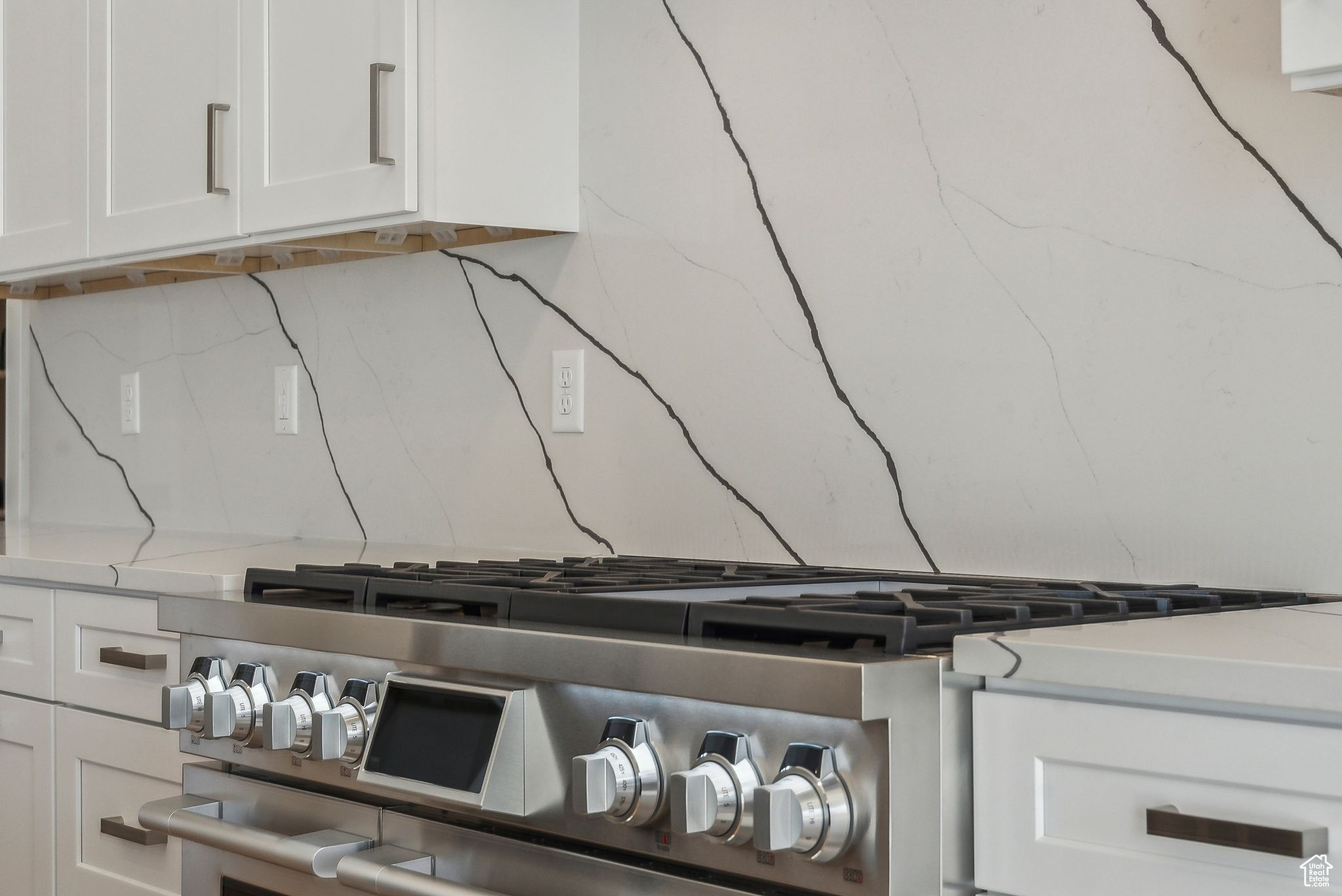 HAWKEYE POINT - Residential