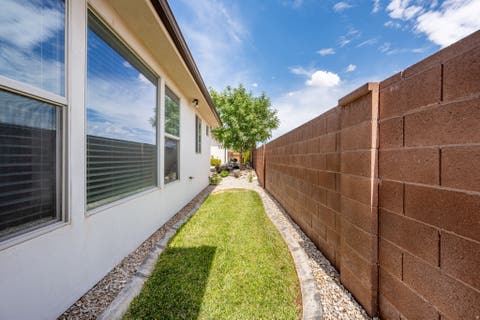 Tiny photo for 3084 E FUCHSIA DR, Saint George, UT 84790 (MLS # 2173301)