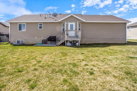 Tiny photo for 458 W 275 S, Tremonton, UT 84337 (MLS # 2137453)