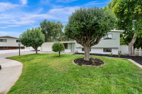 Tiny photo for 1445 E BLUE GRASS CIR, Cottonwood Heights, UT 84121 (MLS # 2180763)